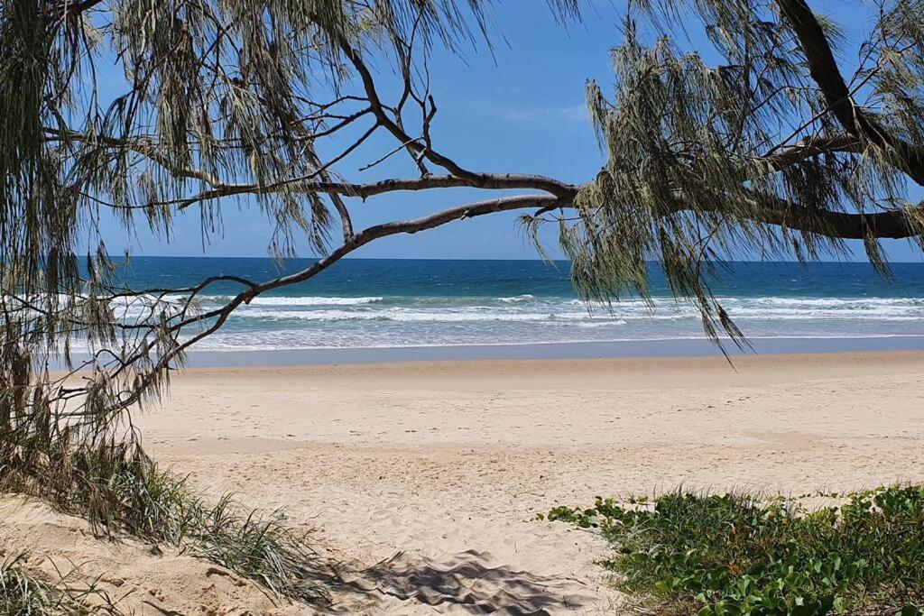 Your Place. Enjoy The Beach Retreat Rainbow Beach Exterior photo
